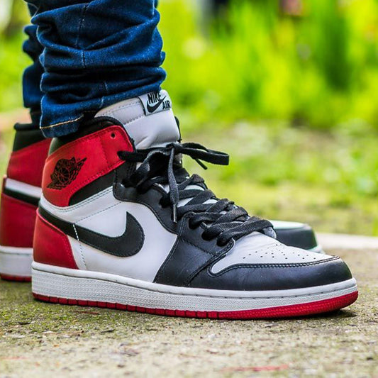 Air Jordan 1 High Black Toe