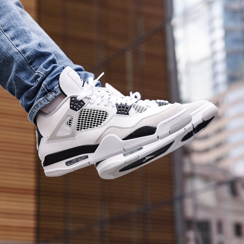 Air Jordan 4 Retro Military Black