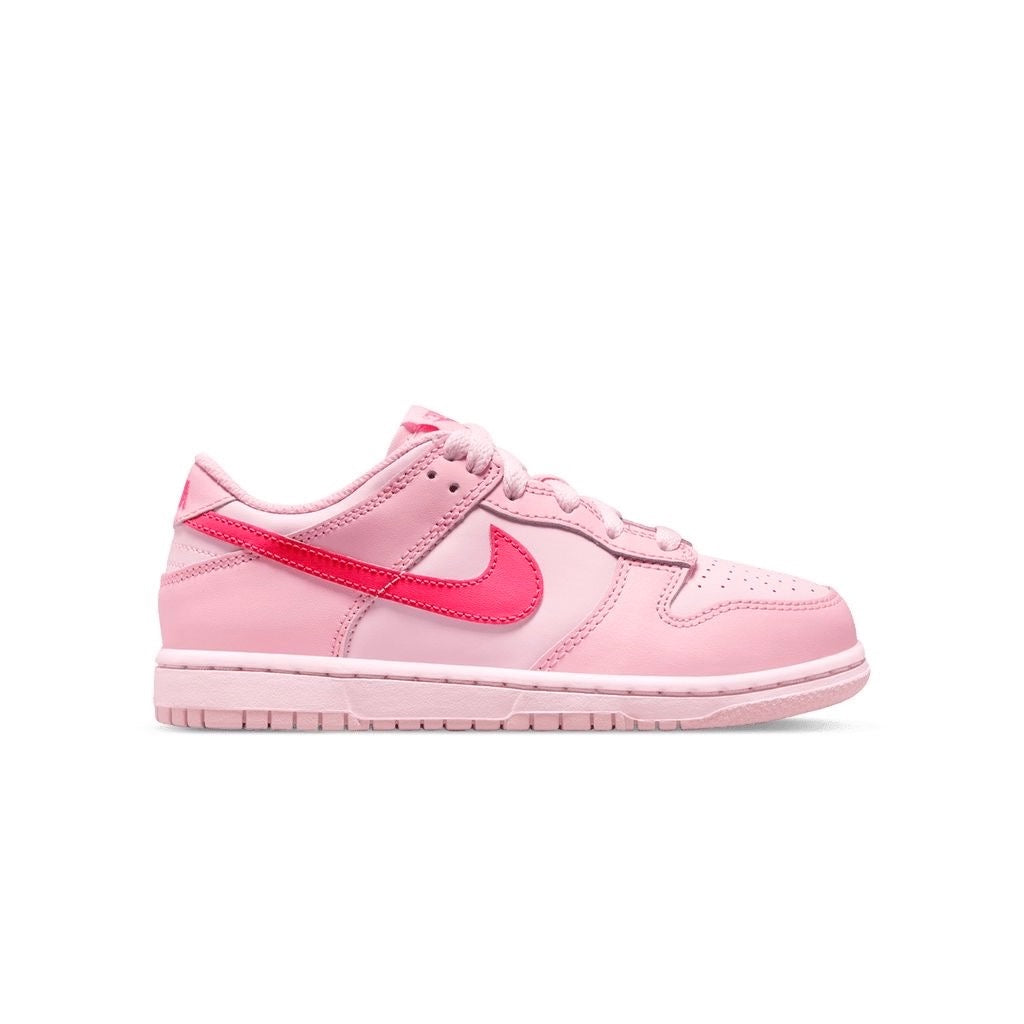 Nike Dunk Triple Pink